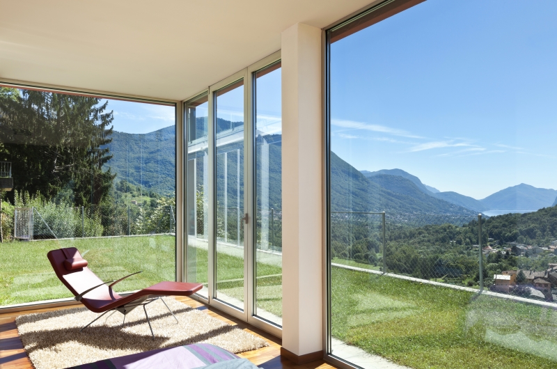 lp_support_shutterstock_113329555.jpg Comment choisir des fenêtres qui s'intègrent parfaitement à votre décor ?, Schœlcher
